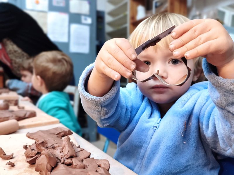 taller de cerámica en familia en Madrid